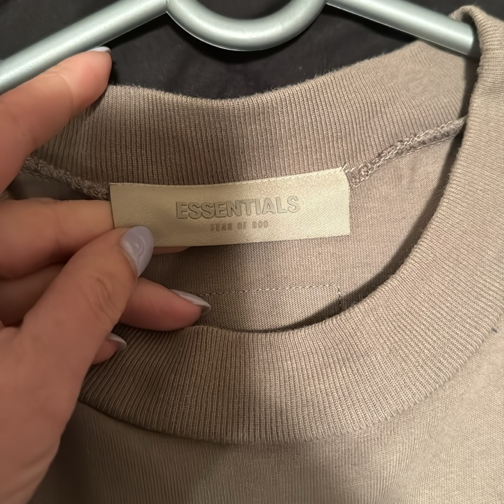 🩶FOG essentials tee🩶 - Picture 3 of 4